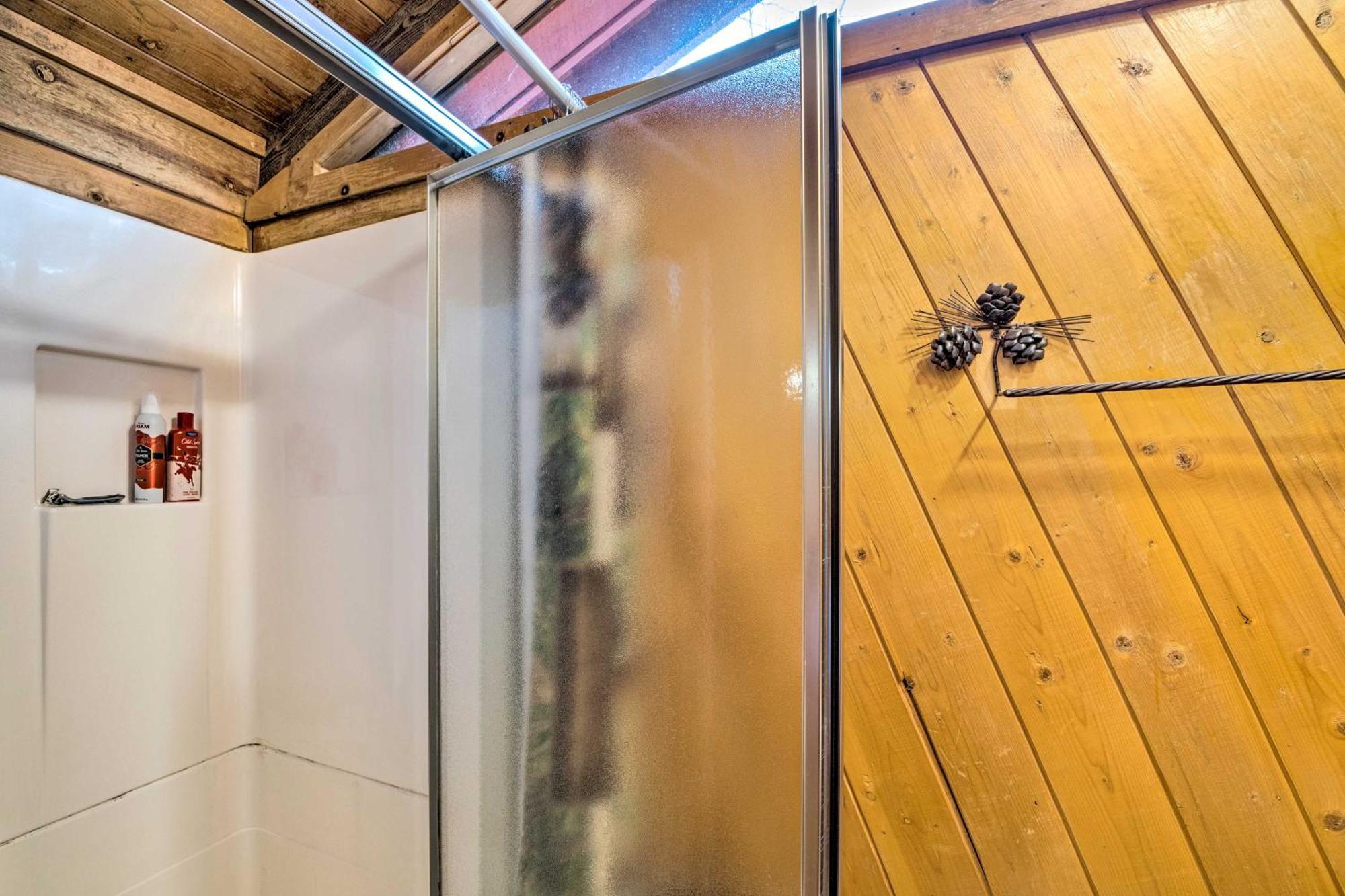 Unique Bear Country Cabin In Ruidoso With Hot Tub! المظهر الخارجي الصورة