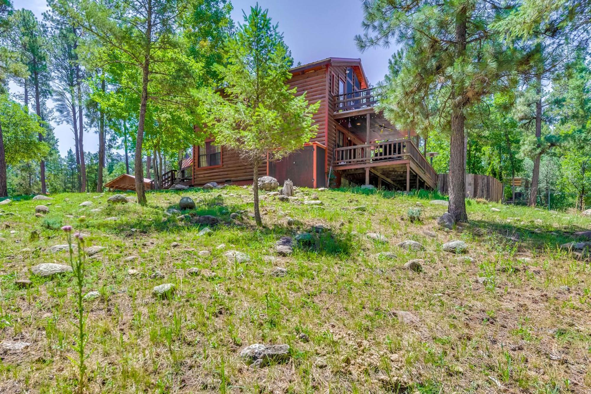 Unique Bear Country Cabin In Ruidoso With Hot Tub! المظهر الخارجي الصورة