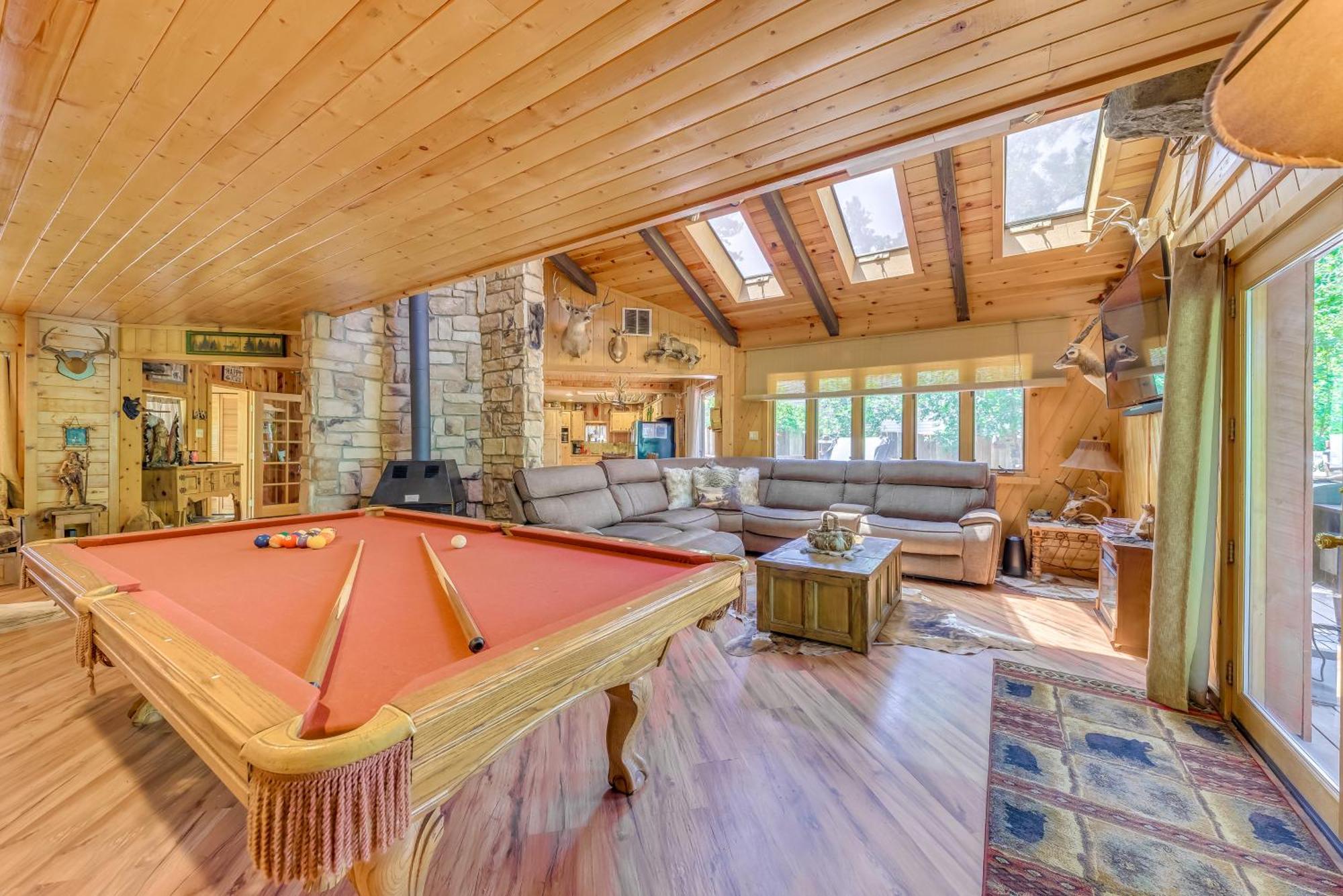 Unique Bear Country Cabin In Ruidoso With Hot Tub! المظهر الخارجي الصورة